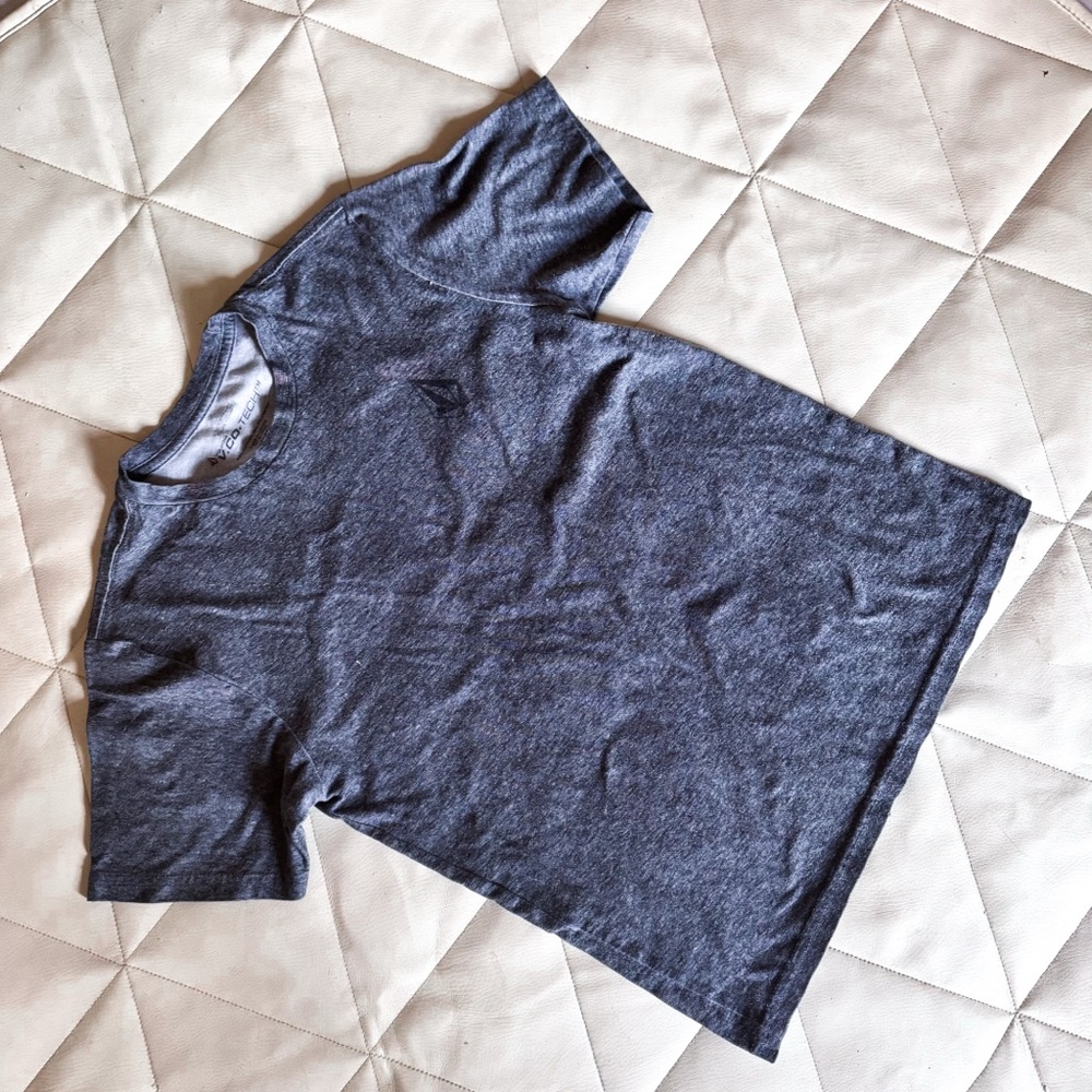 Volcom • Tee - Picture 1 of 6